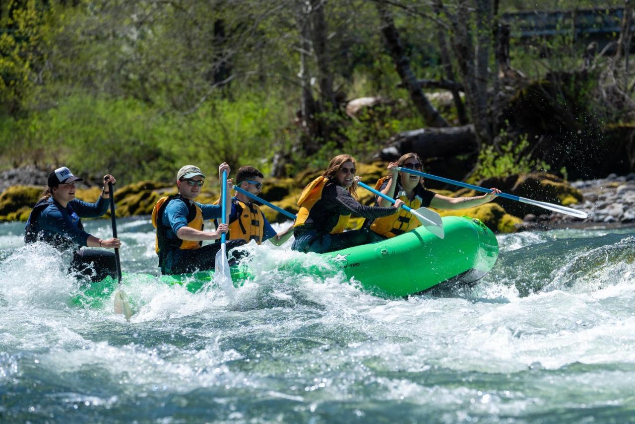 Oakridge Westfir Lodge & Mountain Market מראה חיצוני תמונה