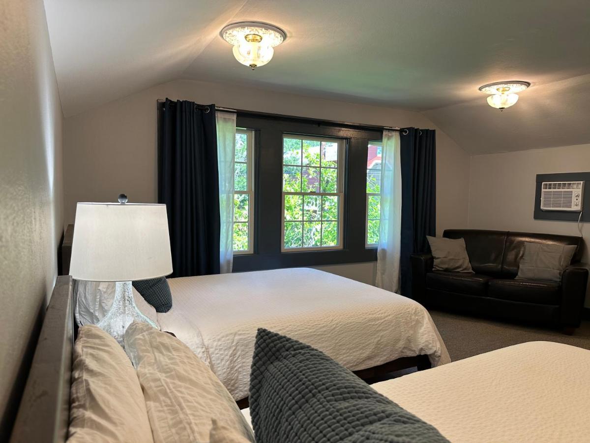 Oakridge Westfir Lodge & Mountain Market מראה חיצוני תמונה
